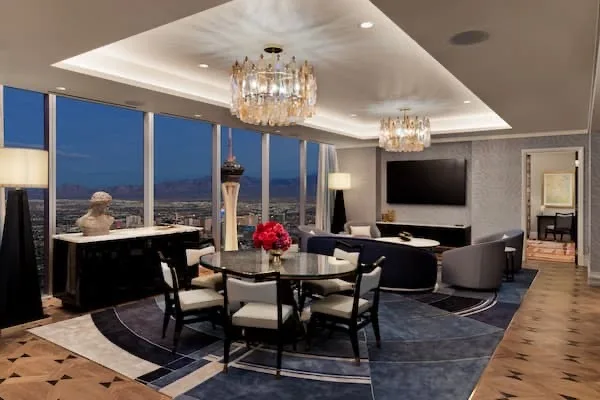 The salon, looking down the Strip
